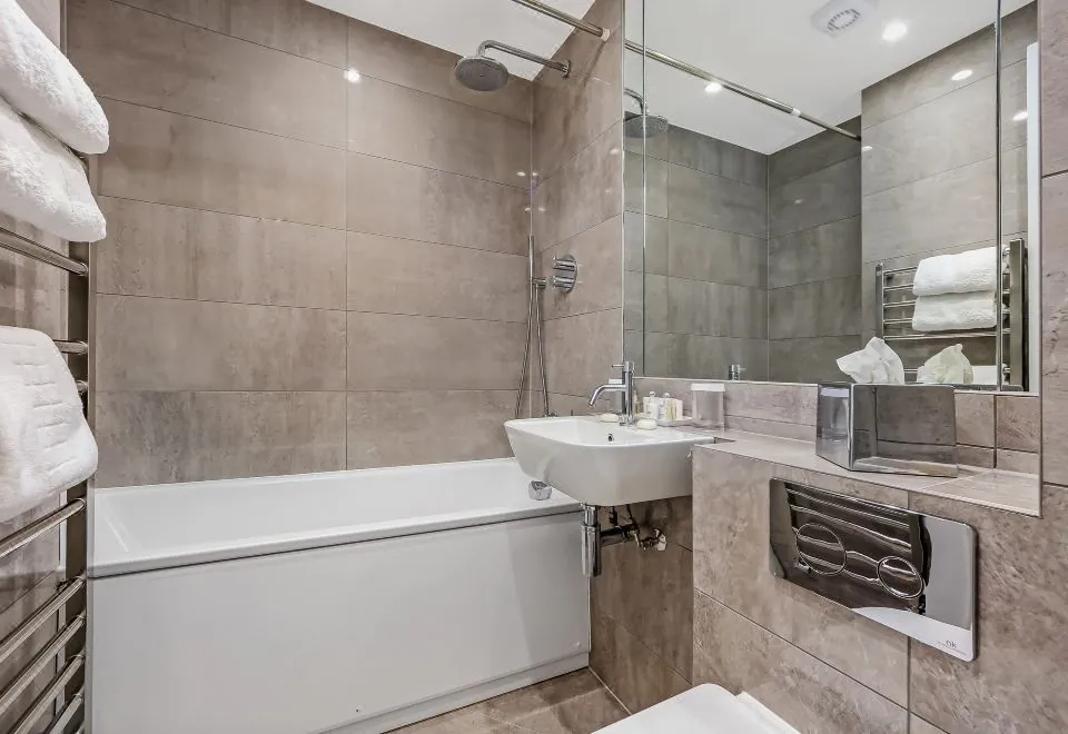 10 Curzon Street by Mansley