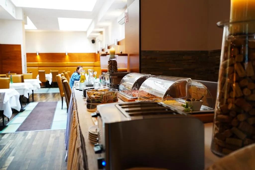 Hotel Marc Aurel - Newly Refurbished