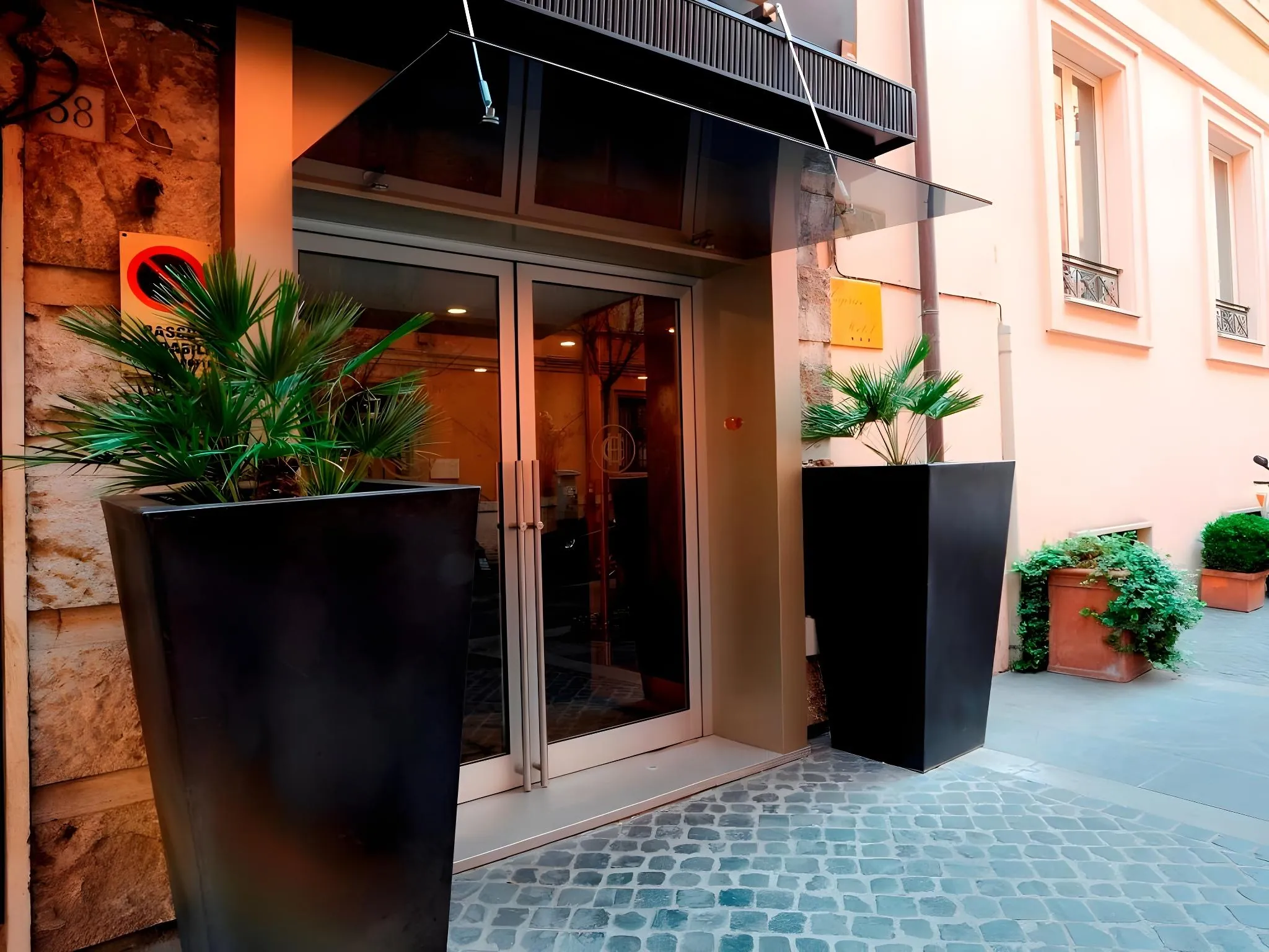 Hotel Caprice