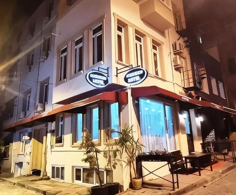 SAND DOOR HOTEL