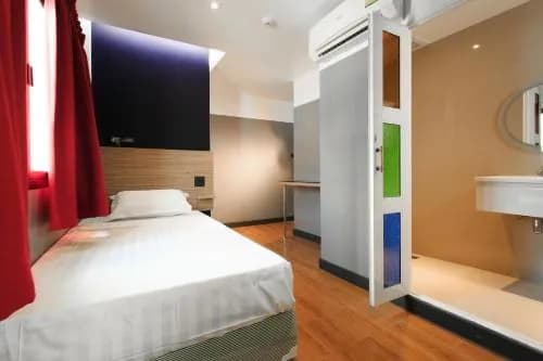 Cloud 9 Lodge