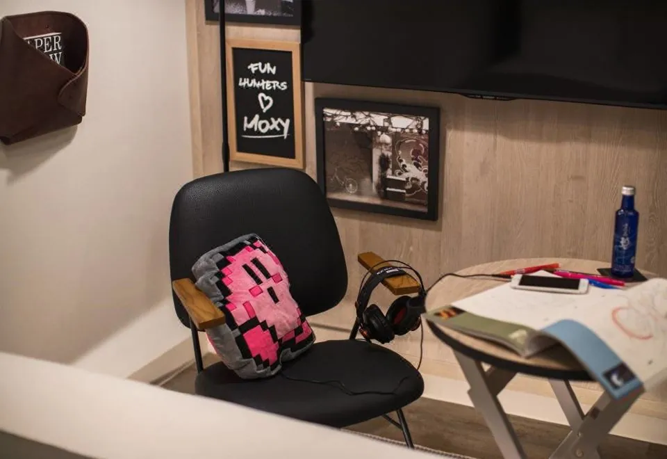 Moxy Osaka Honmachi
