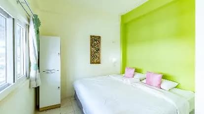 Sleep Dee Hostel