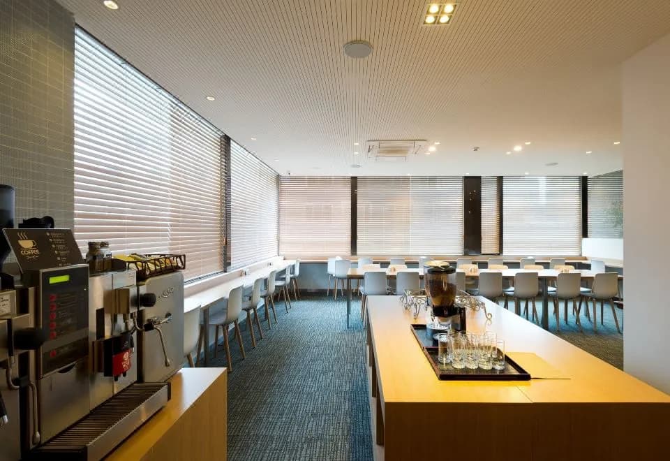 Metro Hotel Myeongdong