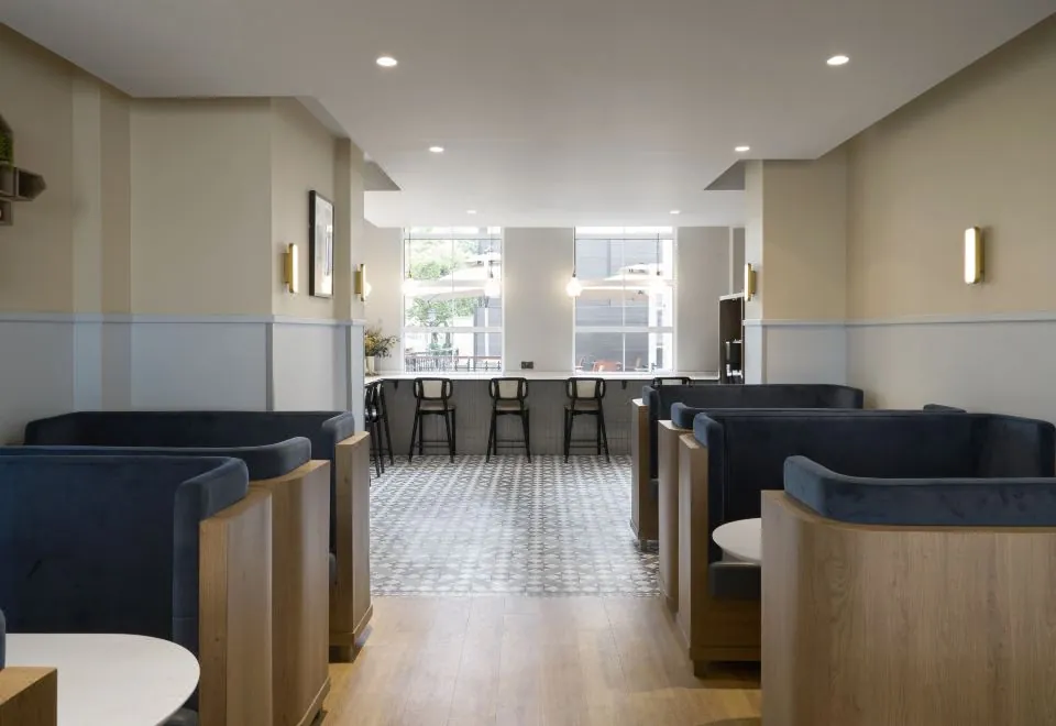 Four Points Express by Sheraton London Euston