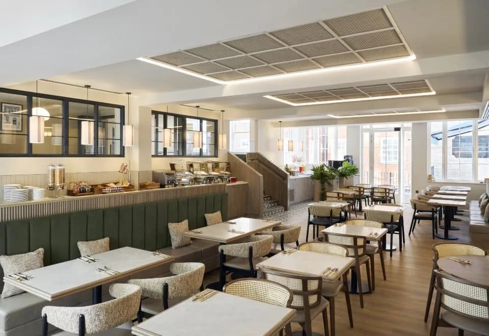 Four Points Express by Sheraton London Euston
