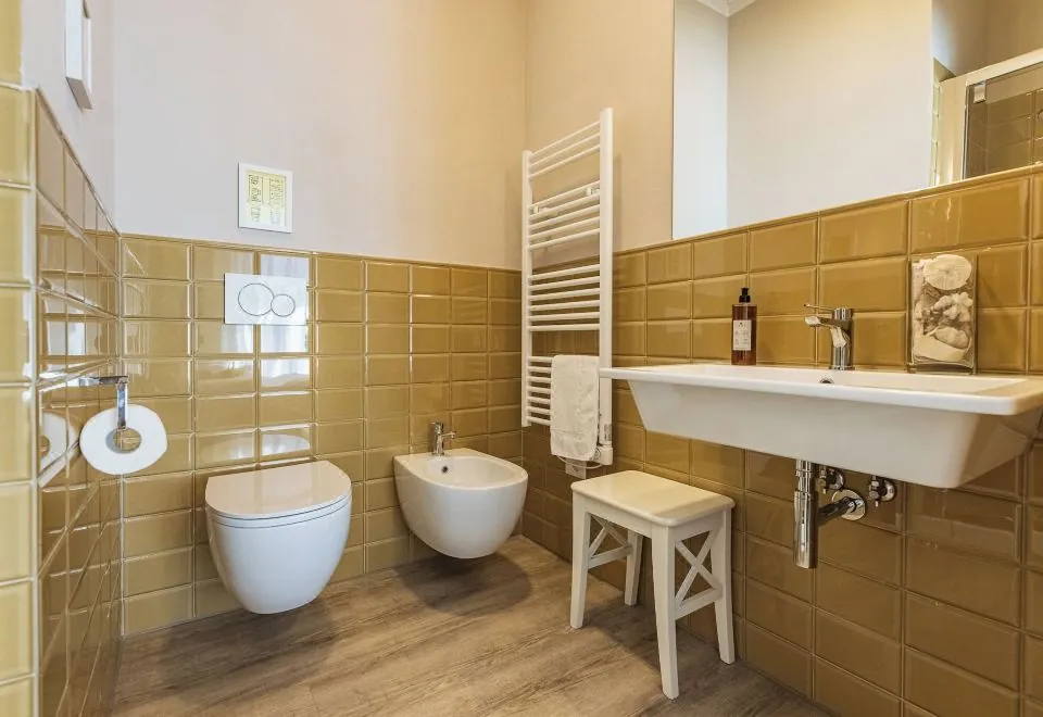 B & B La Cornice - Gina Room with Bathroom and Private Terrace
