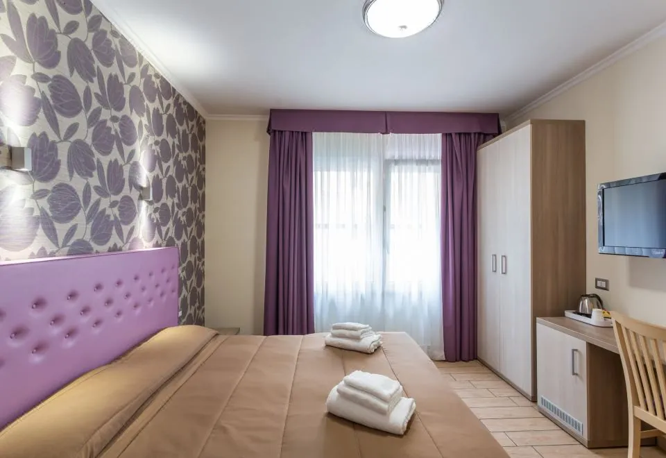 HOTIDAY Room Collection - Roma Barberini