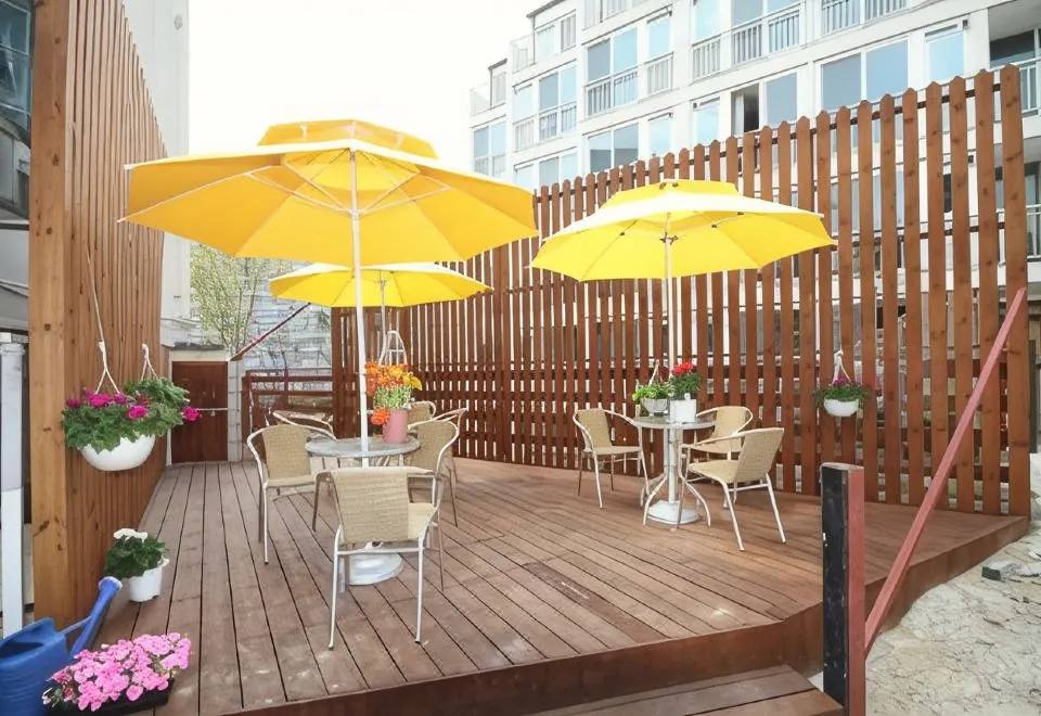 HAN River Residence & Guesthouse