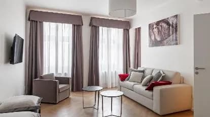H7 Palace