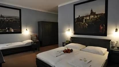 U Cervene zidle - Red Chair Hotel