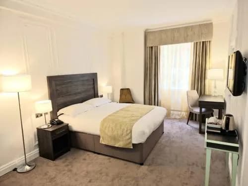 Astor Court Hotel