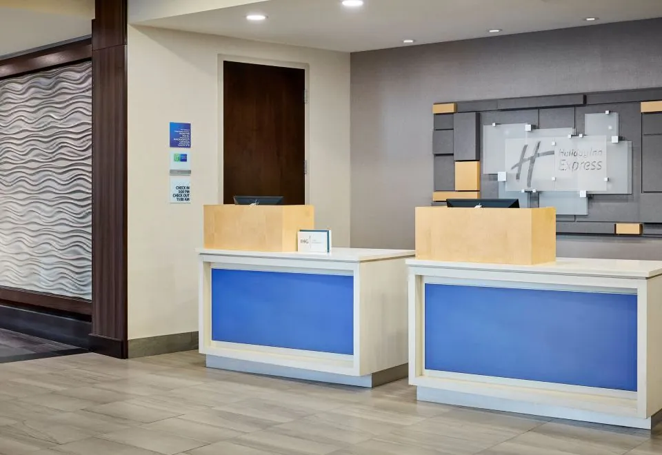 Holiday Inn Express - Niagara-on-The-Lake, an IHG Hotel