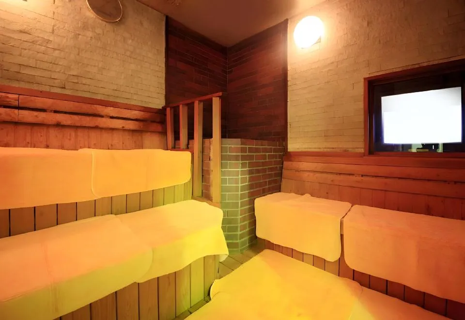 Ueno Station Hostel Oriental3 - Cater to Men