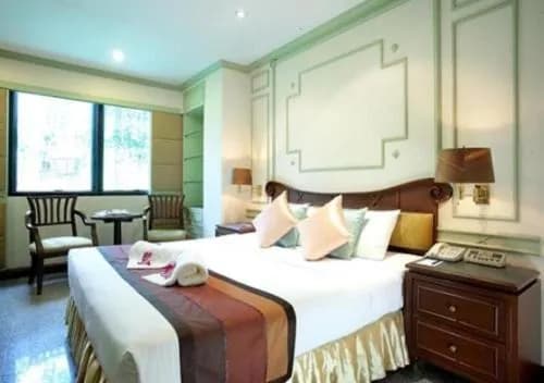 Majestic Suites Hotel
