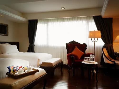 Gulliver’s Tavern Hotel