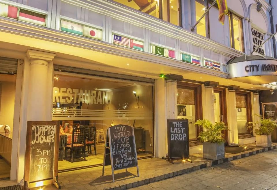 Kandy City Hotel by Earl's