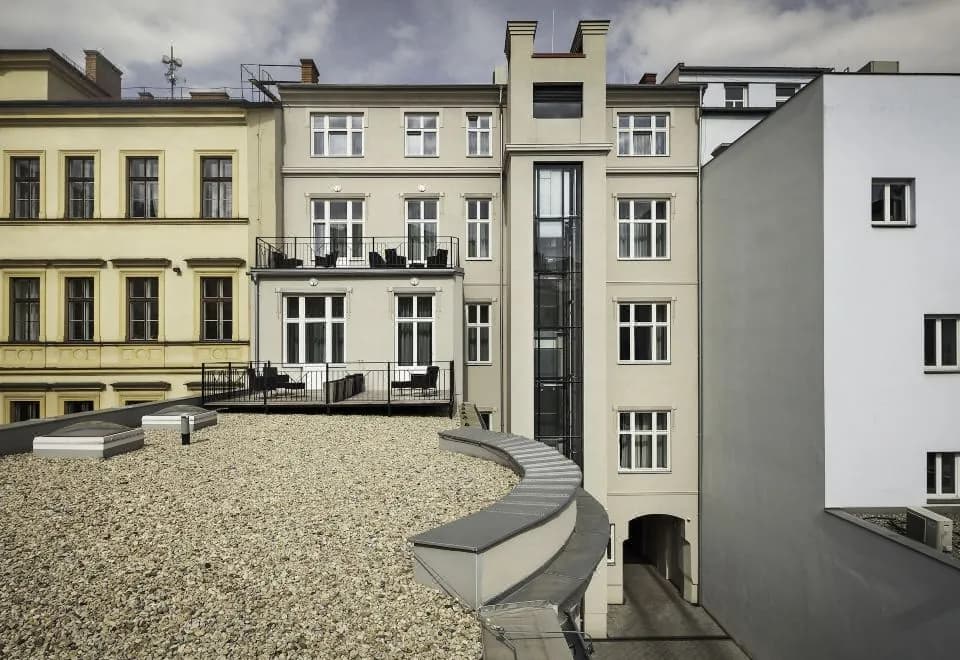 Elizabeth Suites