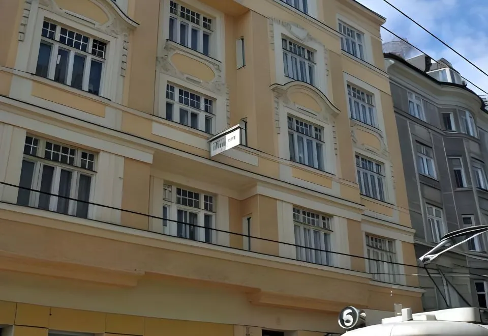 Hotel Pension Baron am Schottentor