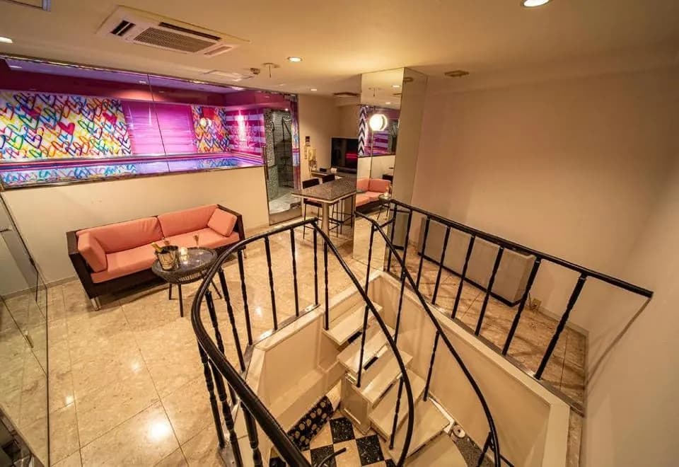 Sakuranomiya Towers Hotel (Adult Only)