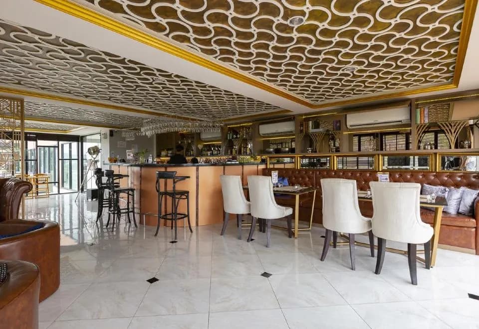 6th Avenue Phuket Surin by Holy cow