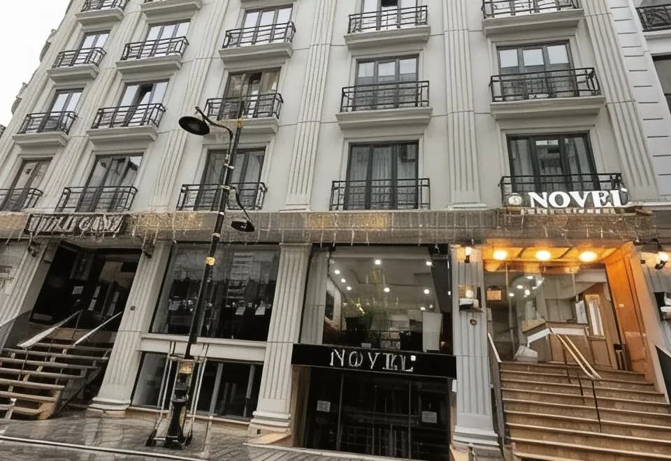 Novel Hotel