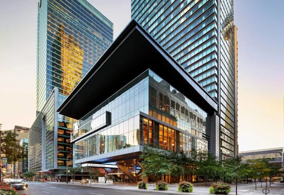 The Ritz-Carlton, Toronto