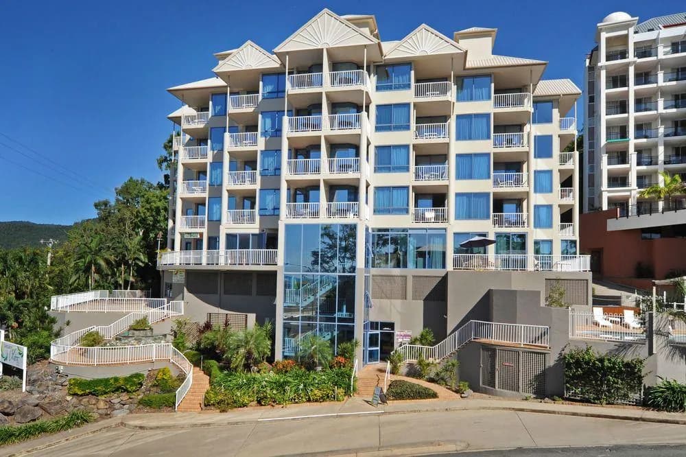 At Whitsunday Vista Holiday Apartments