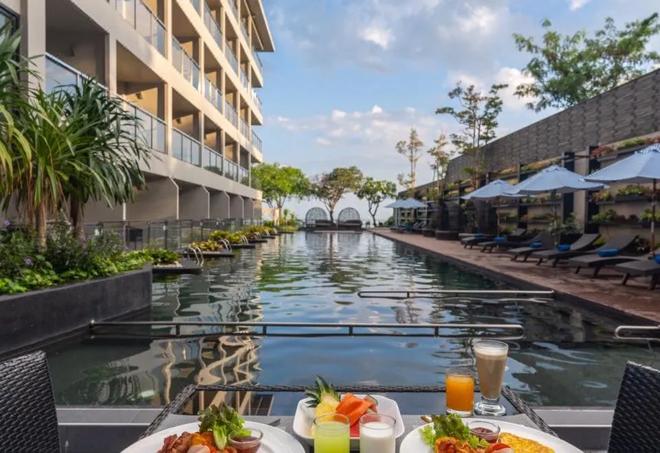 Golden Tulip Pattaya Beach Resort
