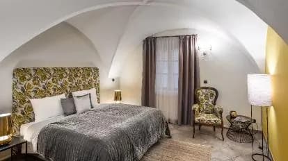 Chateau 9 Apartments by Adrez Living