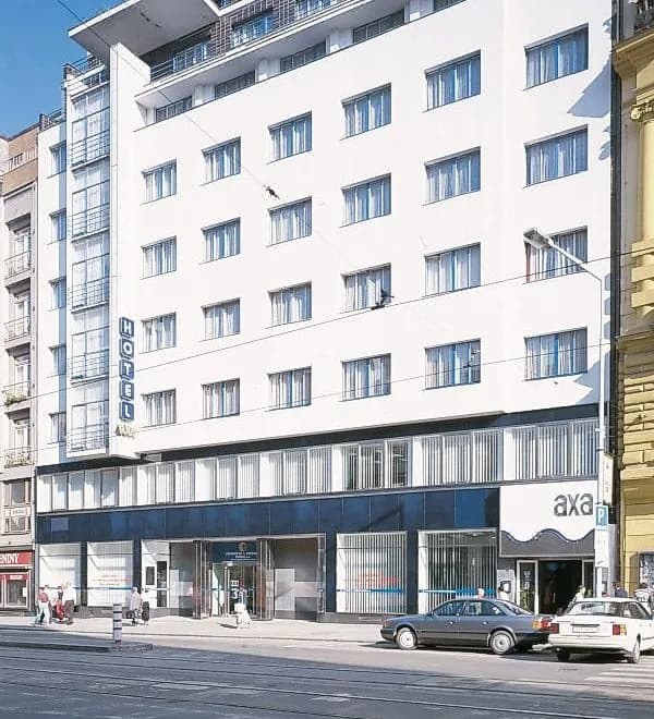 Axa Hotel