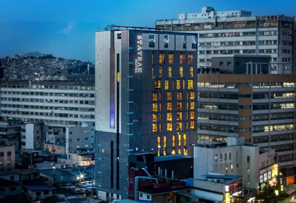 Stayrak Hotel