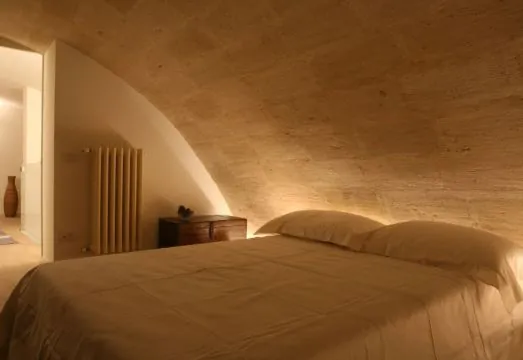 Le Tre VIE Apartment & Room