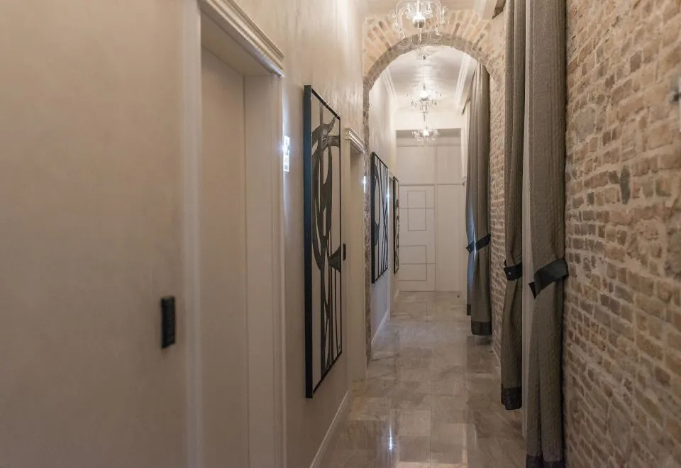 Zara Palace - Design Rooms