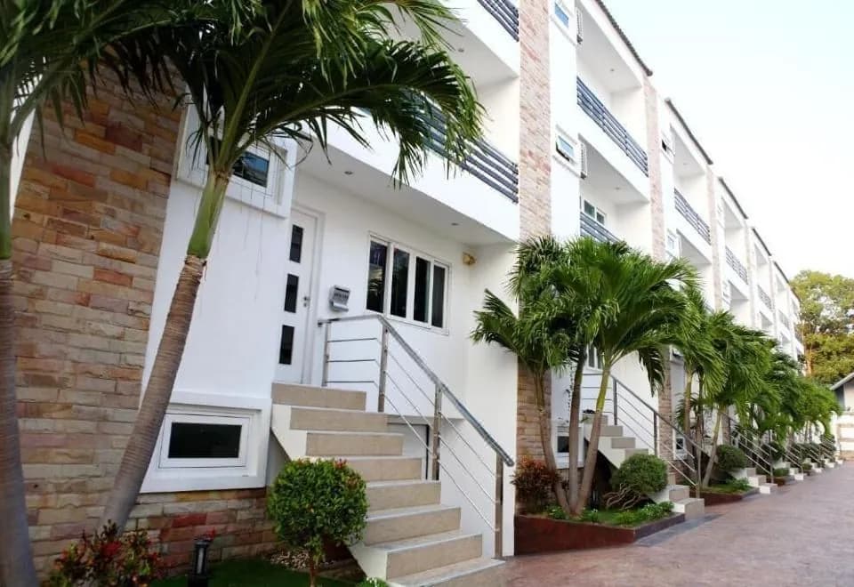 Wongamat Pool Villas by Pattaya Sunny Rentals
