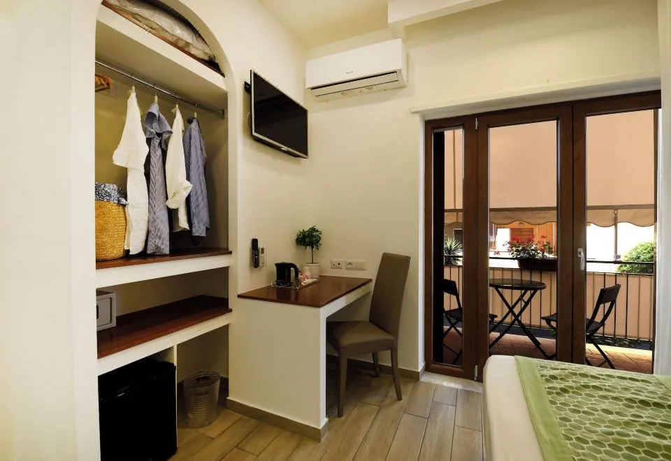 Sorrento Rooms