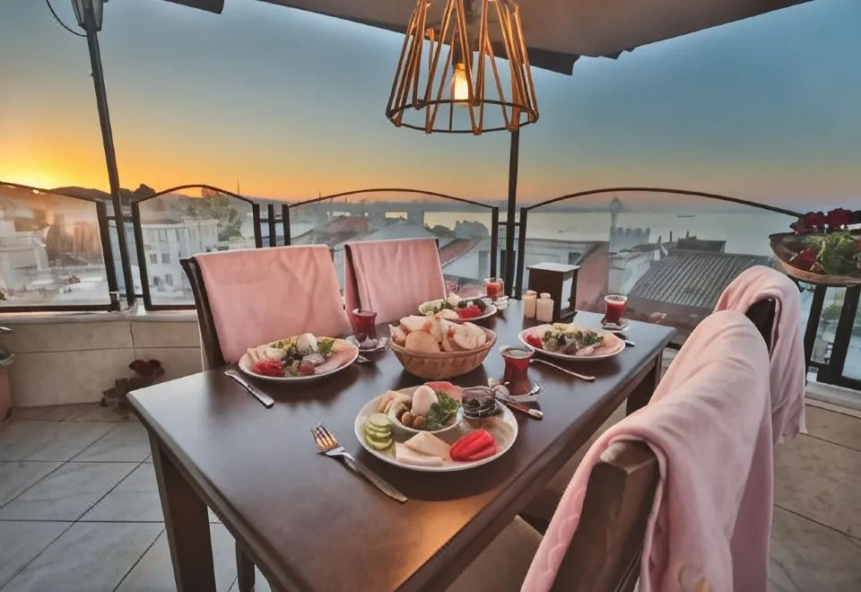 Artefes Hotel Old City