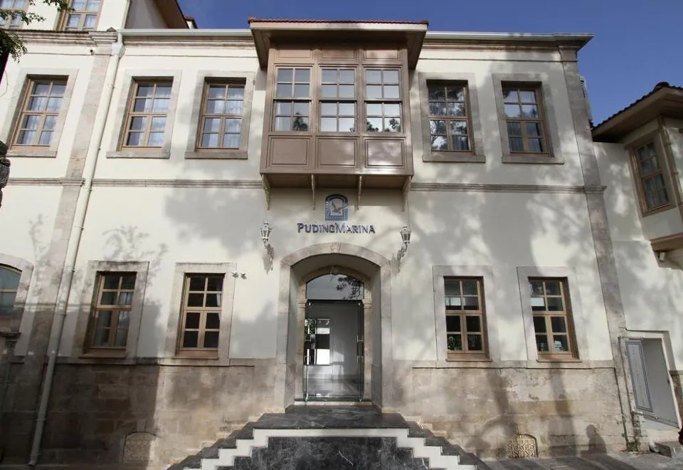 Puding Hotel