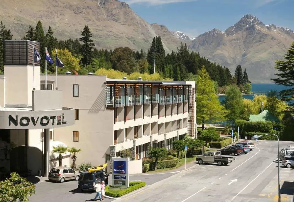 Novotel Queenstown Lakeside