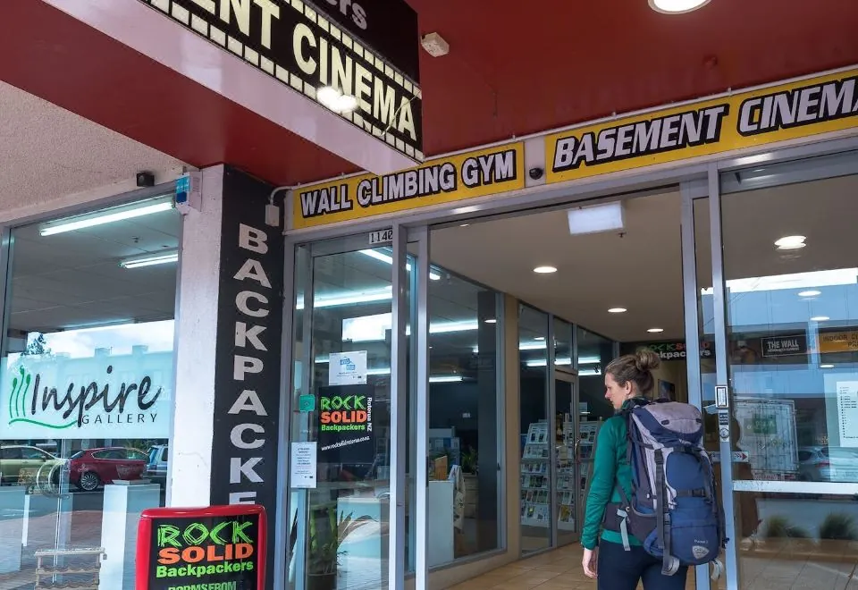 Rock Solid Backpackers Rotorua