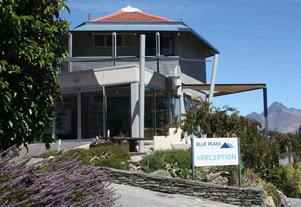 Blue Peaks Lodge