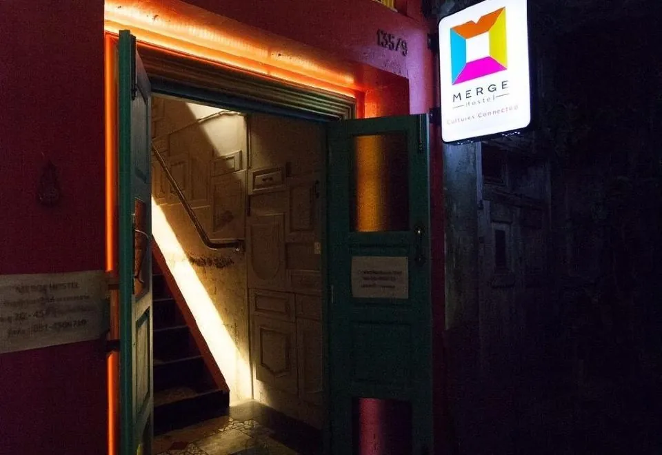 Merge Hostel