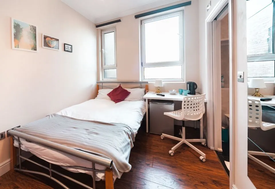 Private en-suite Room Liverpool street
