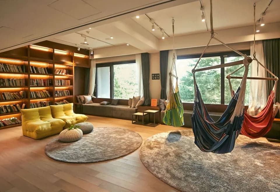 Douglas House Seoul(No Kids Zone)