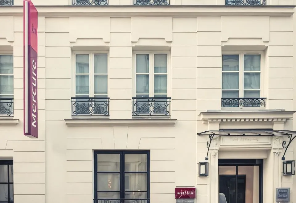 Mercure Paris Arc de Triomphe Wagram