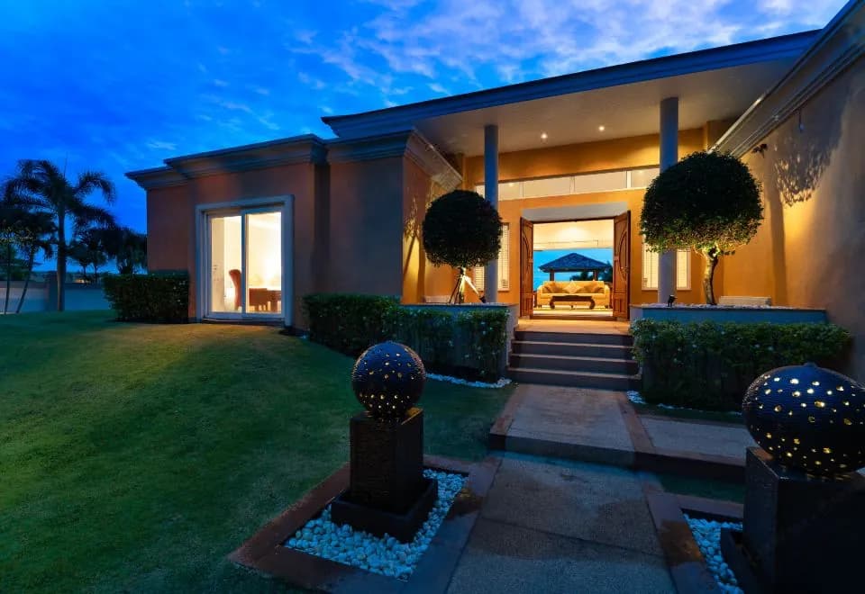 Sunset View Luxury Pool Villa