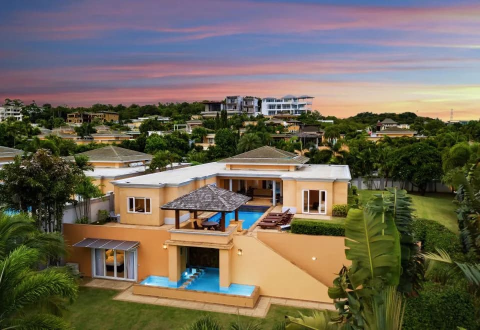 Sunset View Luxury Pool Villa
