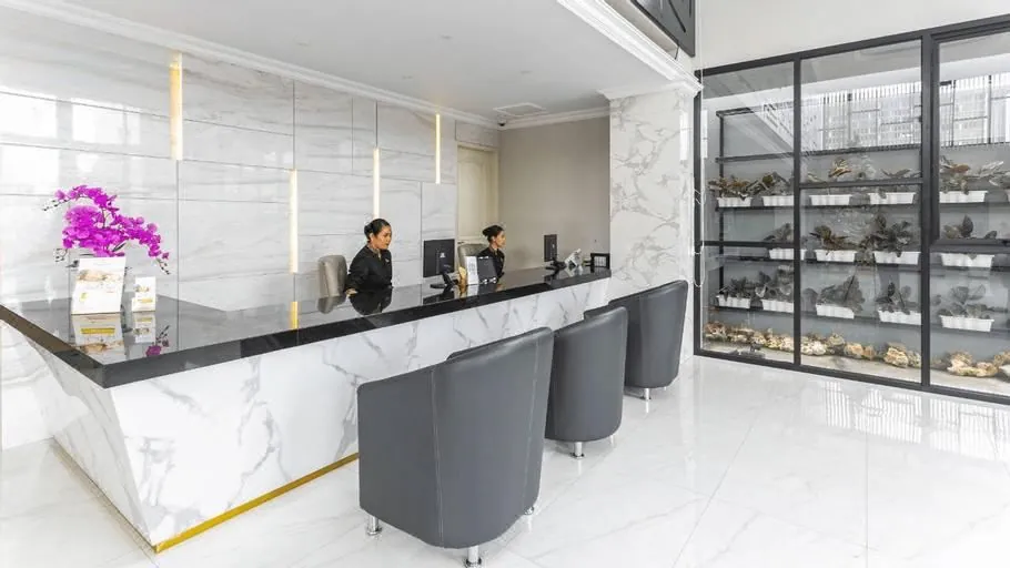 Grand Senyum Hotel, Tugu Yogyakarta