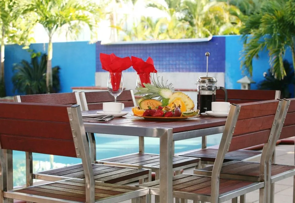 Central Plaza Port Douglas Apartments