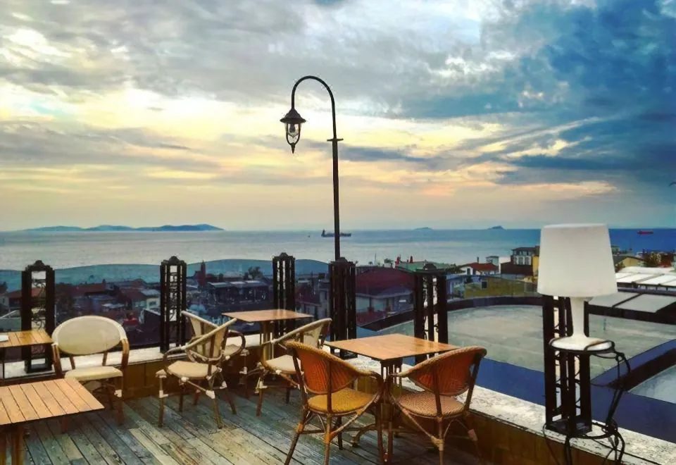 GLK Premier Regency Suites & Spa